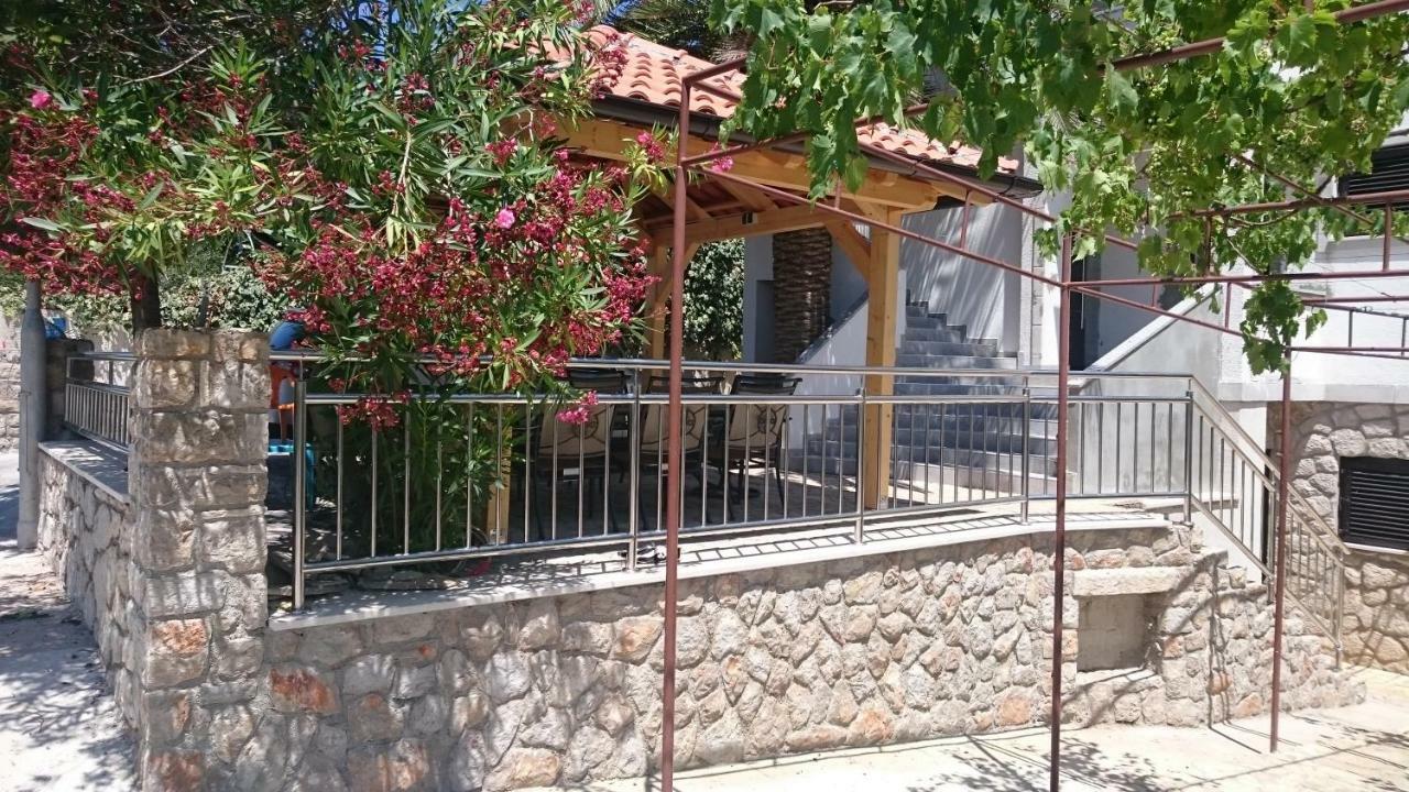 Apartments Vila Tisa Мали-Лошинь Экстерьер фото