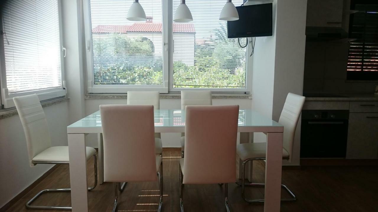 Apartments Vila Tisa Мали-Лошинь Экстерьер фото